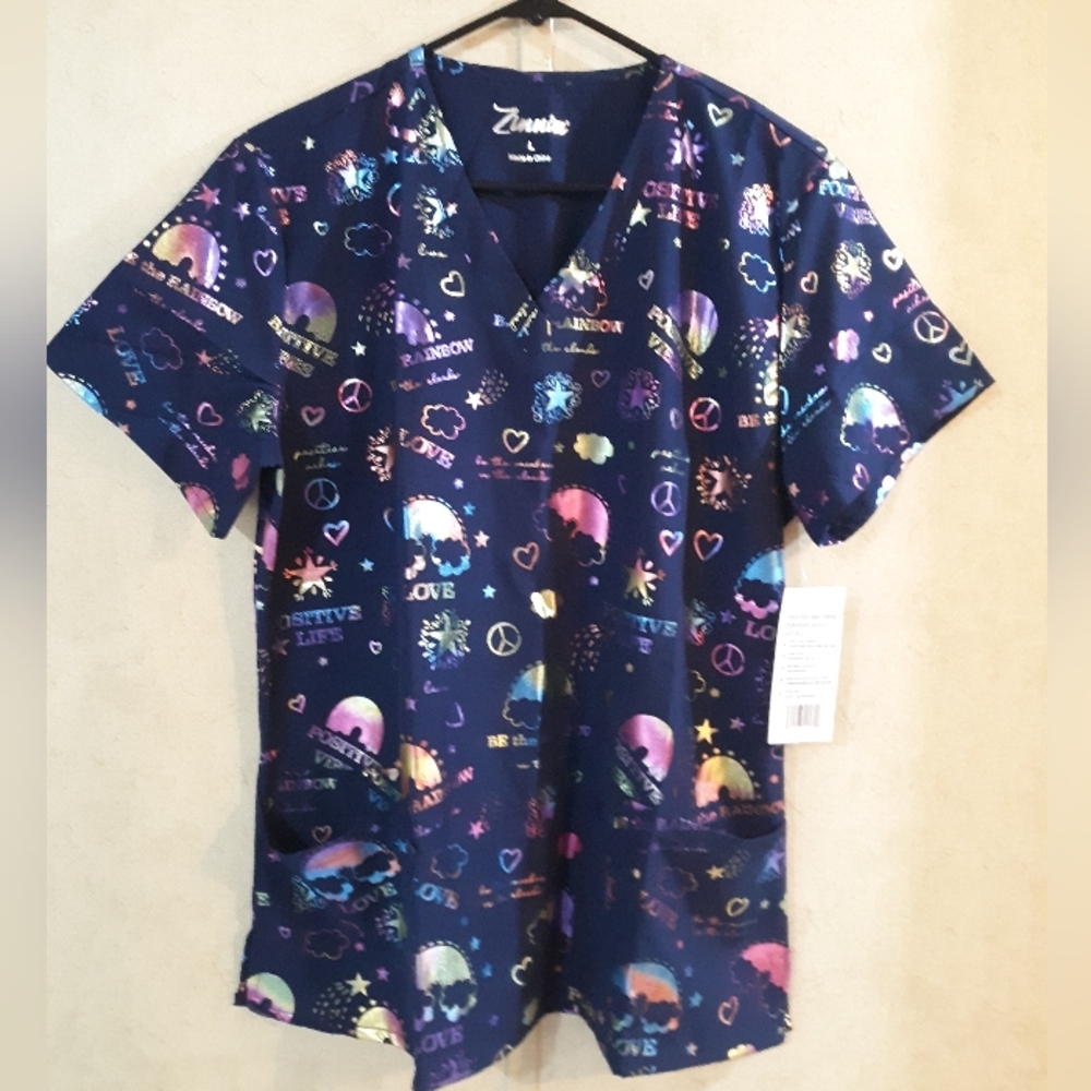 ZINNIA SCRUB TOP